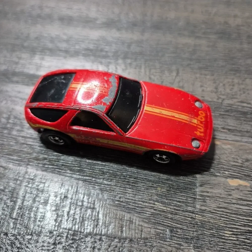 Vintage Hot Wheels P-928 Red 928 Turbo Porsche Mattel Inc 1982 Made in Hong Kong